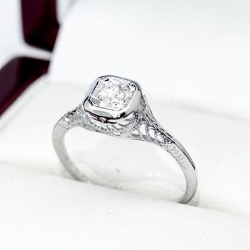Old European cut Diamond and white gold engagement ring