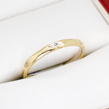 Art Deco Gold Wedding Band with Engraved Circle Motif