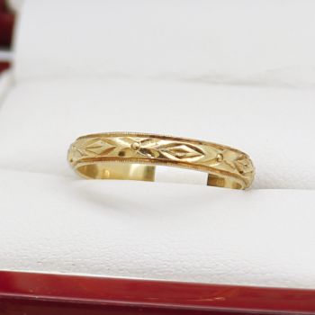 Art Deco Yellow Gold Engraved Pattern Ring or Wedding Band