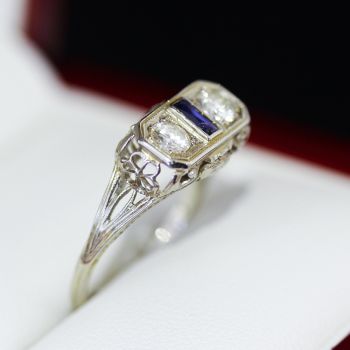 Diamond ring, Sapphire ring