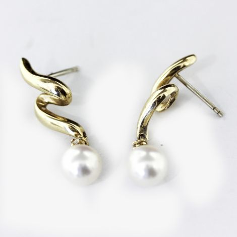Vintage Diamond and Pearl drop earrings, in 14ct yellow gold.