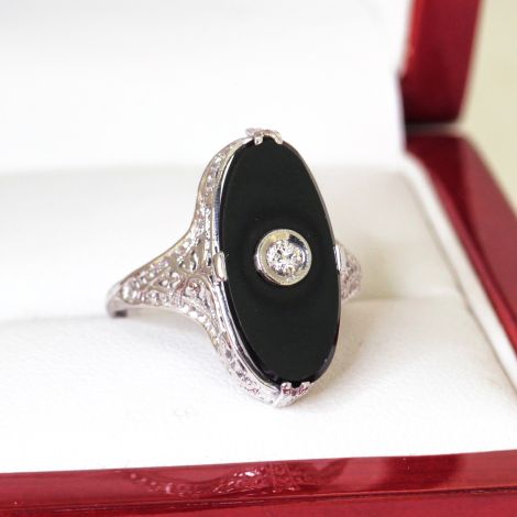 Vintage Onyx Filigree Dress ring in 14ct White Gold, Oval Shaped Natural Onyx Ring
