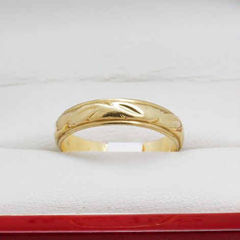 Vintage Engraved Gold Wedding Band Ring