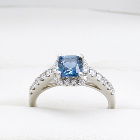 Vintage Topaz Diamond Ring, Vintage Ring, Vintage Platinum Ring, Vintage Platinum Jewellery, Vintage Jewellery, Antique Jewellery, Estate Jewellery, Vintage Engagement Rings, Estate Diamond Ring, Sydney Vintage Jewellery, Vintage Jewellery Sydney, Sydney 